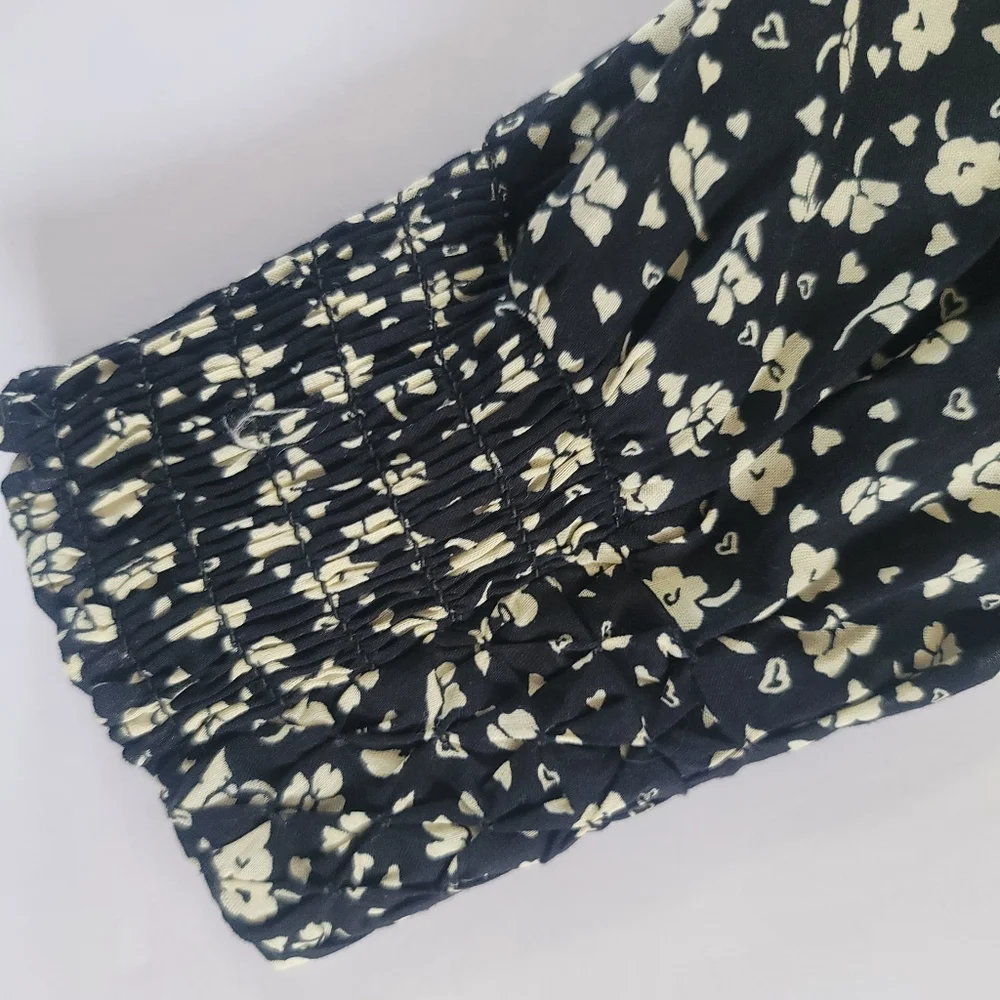 Reformation Black Floral Cropped V-neck Ruffle Blouse, S, Cottagecore Romantic - Picture 5 of 11